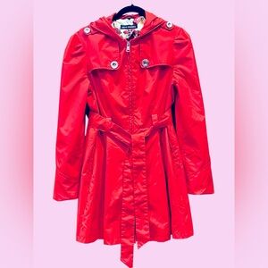 Steve Madden Red Belted Hooded Raincoat, size M, EUC **KT**